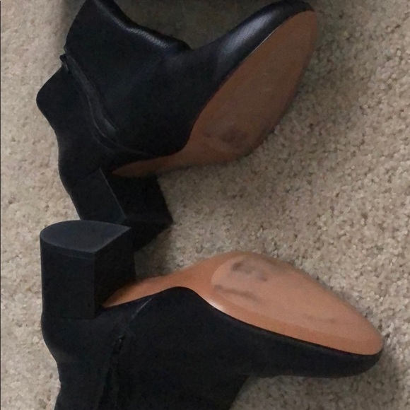 NWB black leather bootie sz9 banana republic - Picture 4 of 4